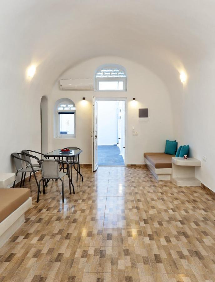 Church And Cave - Santorini Private Residences Мессария Экстерьер фото