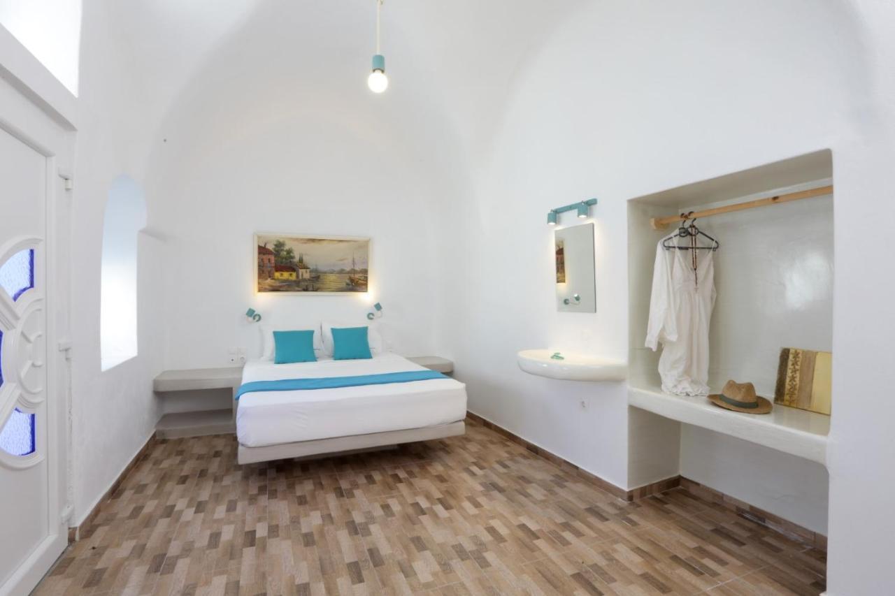 Church And Cave - Santorini Private Residences Мессария Экстерьер фото